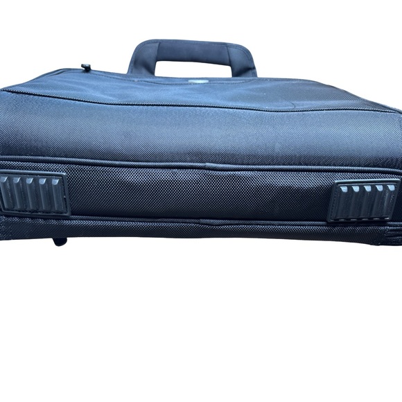 Dell Professional Black Laptop Bag - Picture 6 of 11